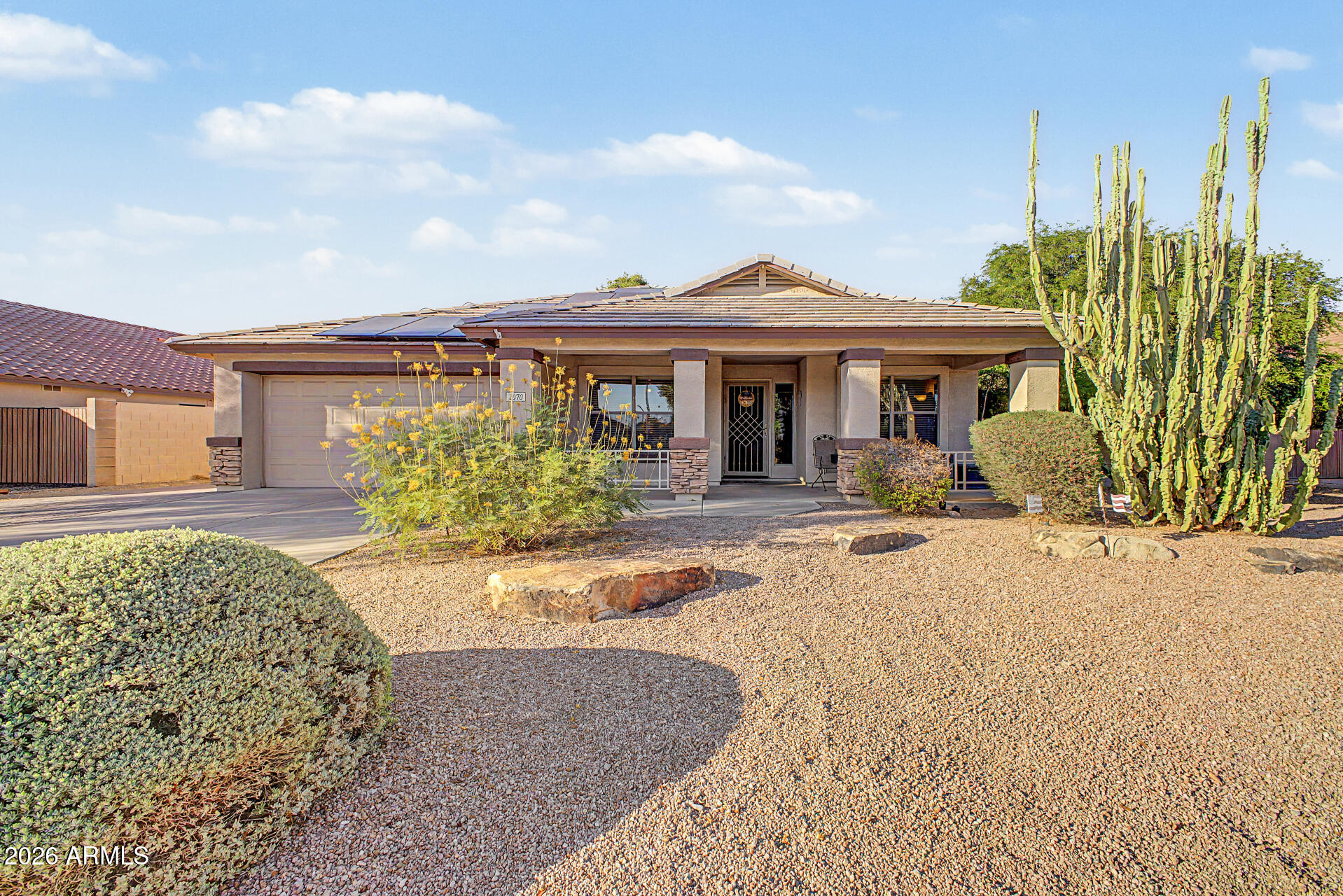 2070 E FAIRVIEW Street, Chandler, AZ 85225