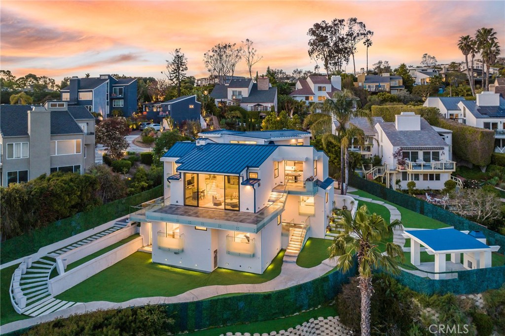 2135 Hillview Drive