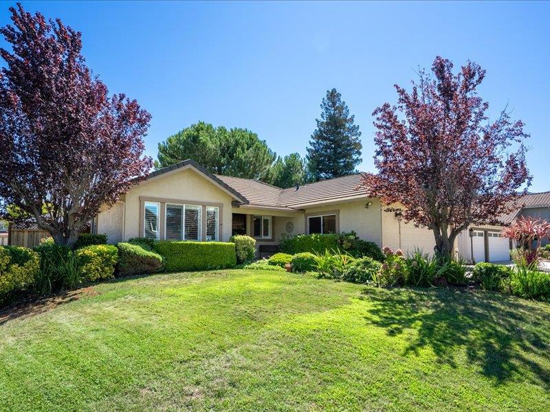 1058 Mountain Shadows Road