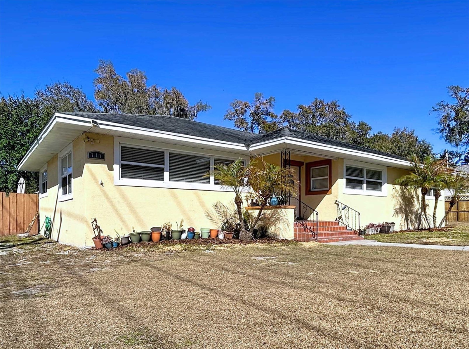 717 END Crescent, Lakeland, FL, 33803 — assumable FHA mortgage at 3.11%