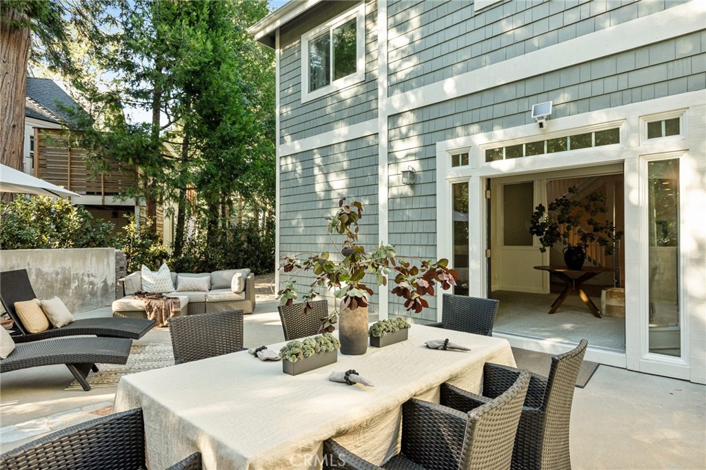 26385 Walnut Hills Drive