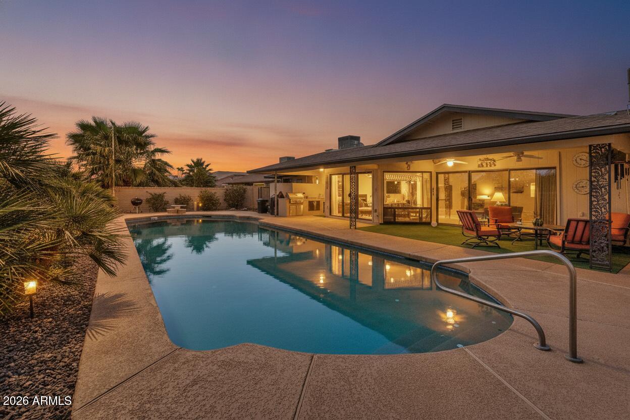 21419 N PALM DESERT Drive, Sun City West, AZ 85375