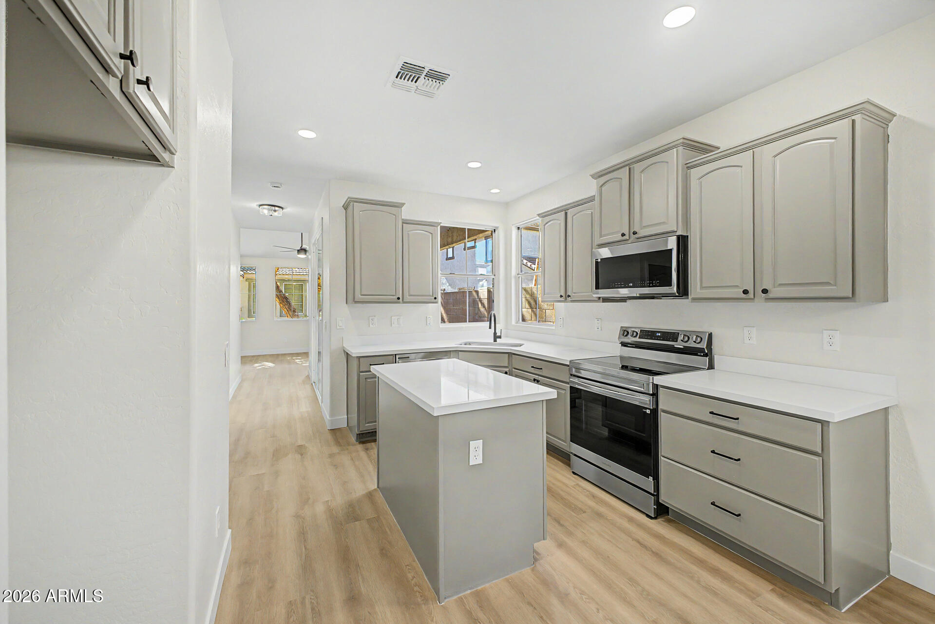 4346 E CARLA VISTA Drive, Gilbert, AZ 85295