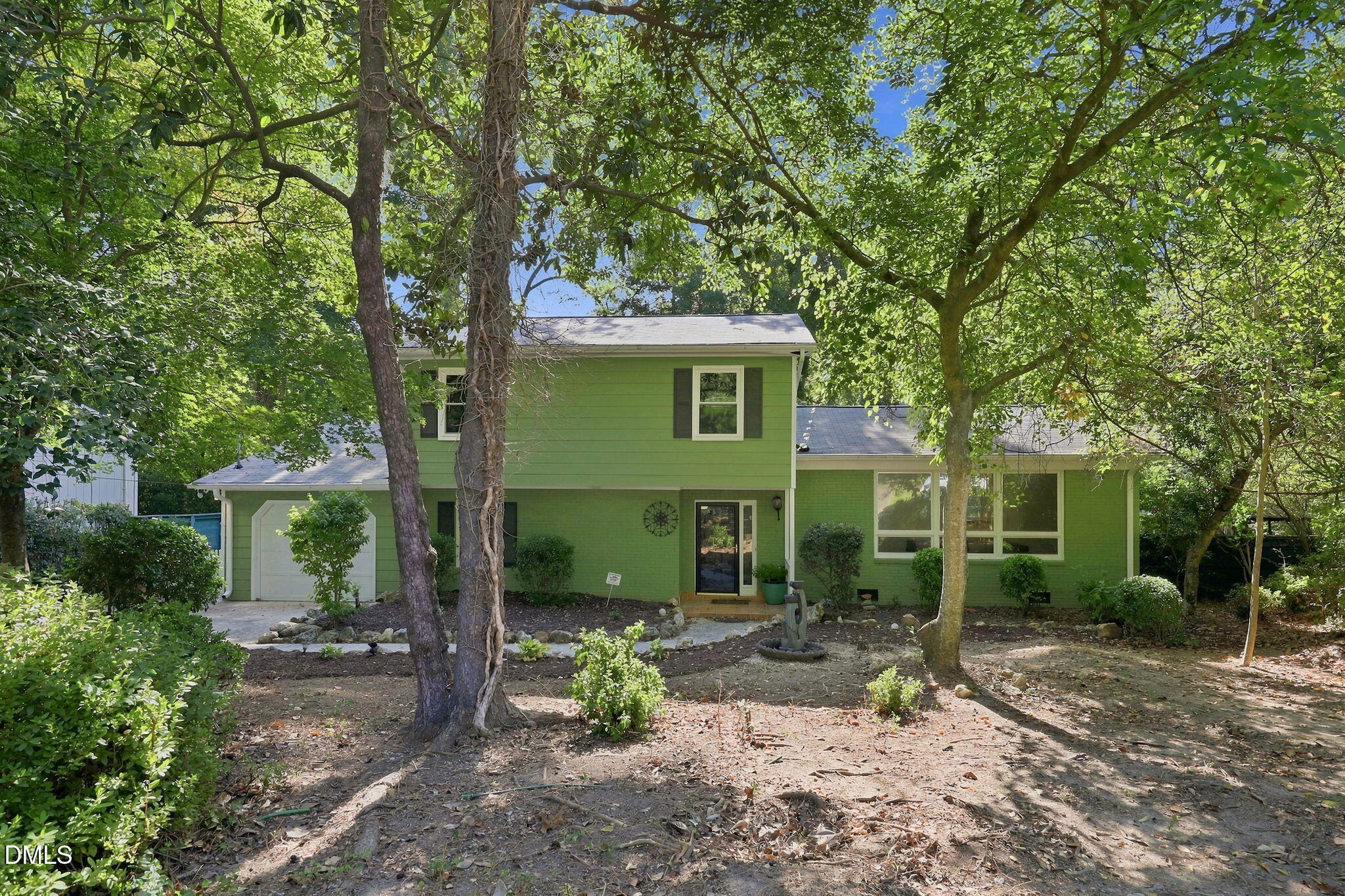 4904 Brookhurst Place, Raleigh, NC 27609