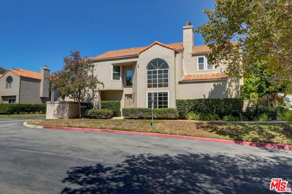 22303 Golden Canyon Circle