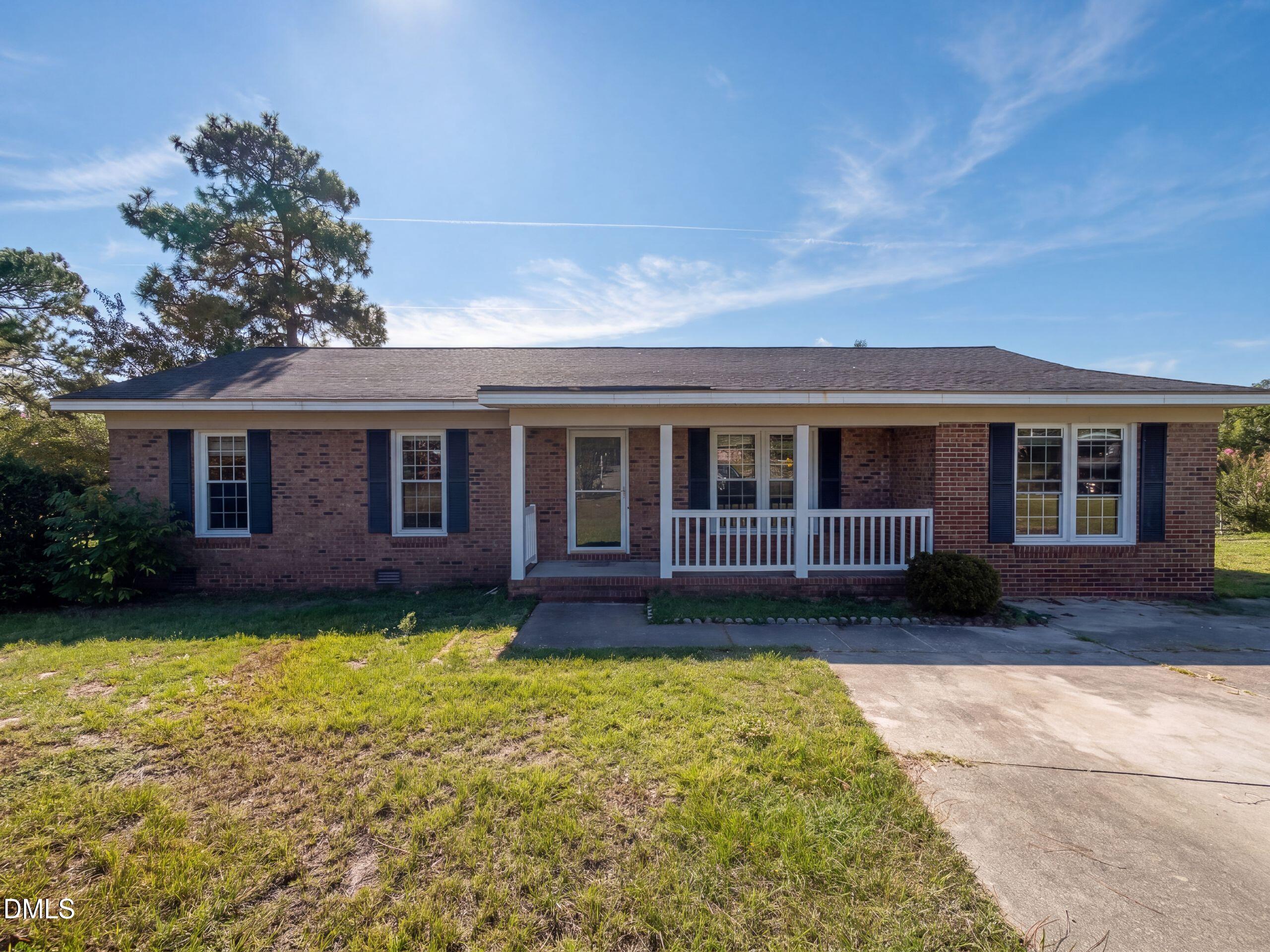 3311 Woodmere Court, Hope Mills, NC 28348