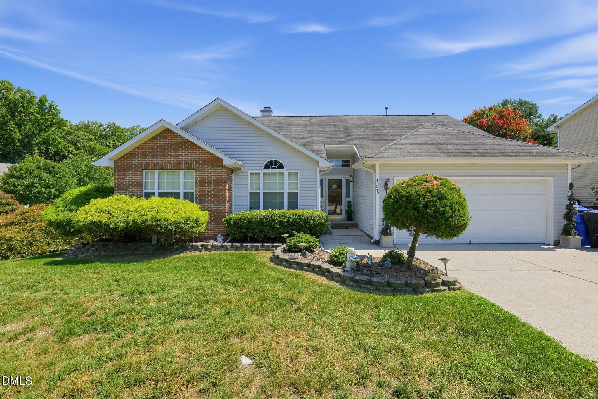1325 Kendallwood Drive, Kernersville, NC 27284