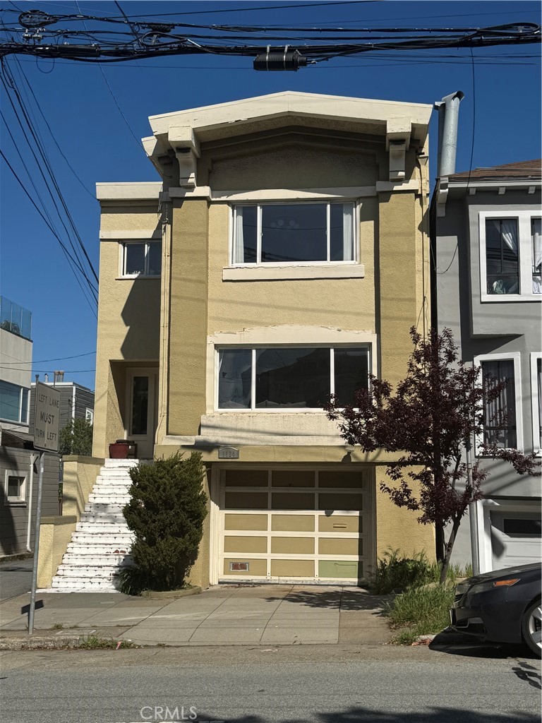 1124 Balboa