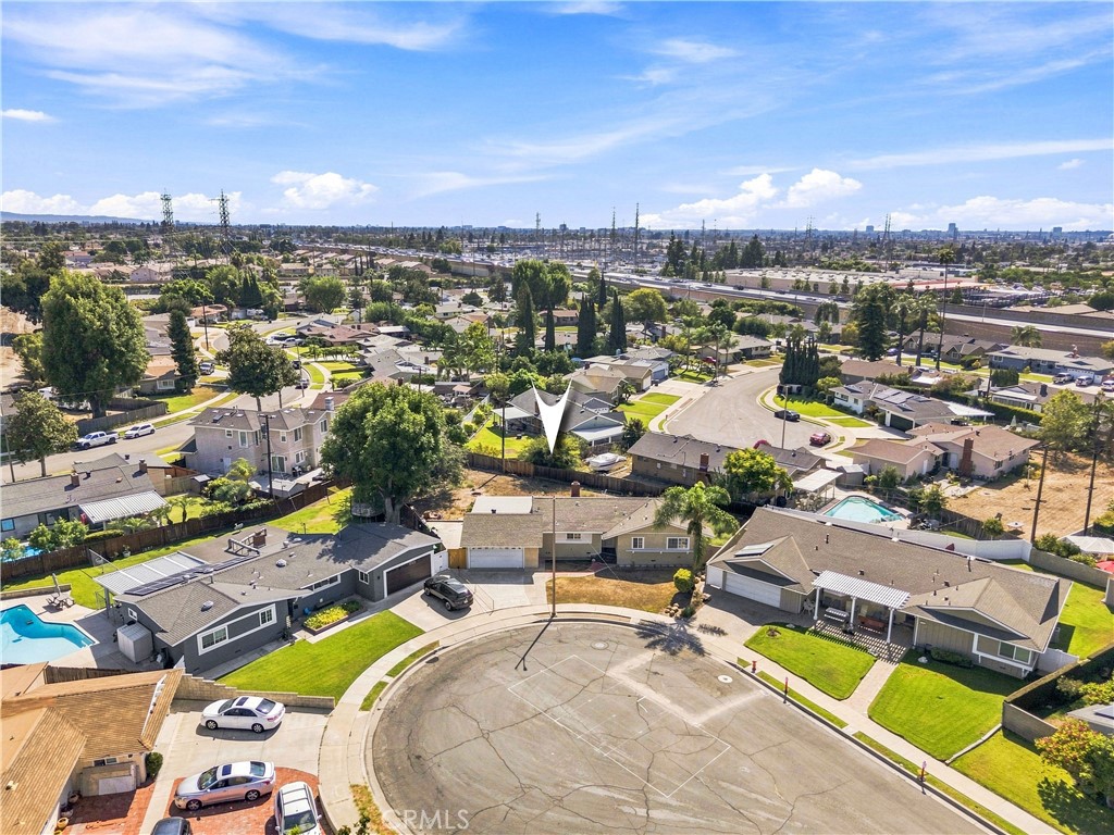 1952 N Topaz Street