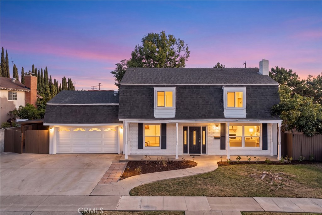 1524 E Briardale
