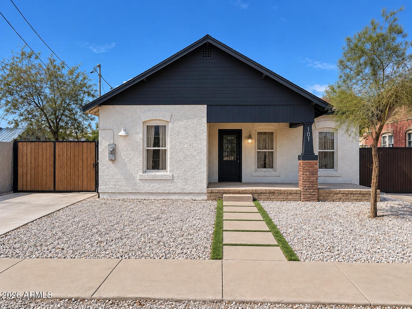 1012 E PORTLAND Street, Phoenix, AZ 85006