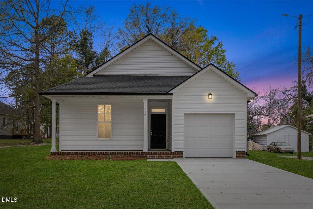 271 Mcneil Circle, Dunn, NC 28334
