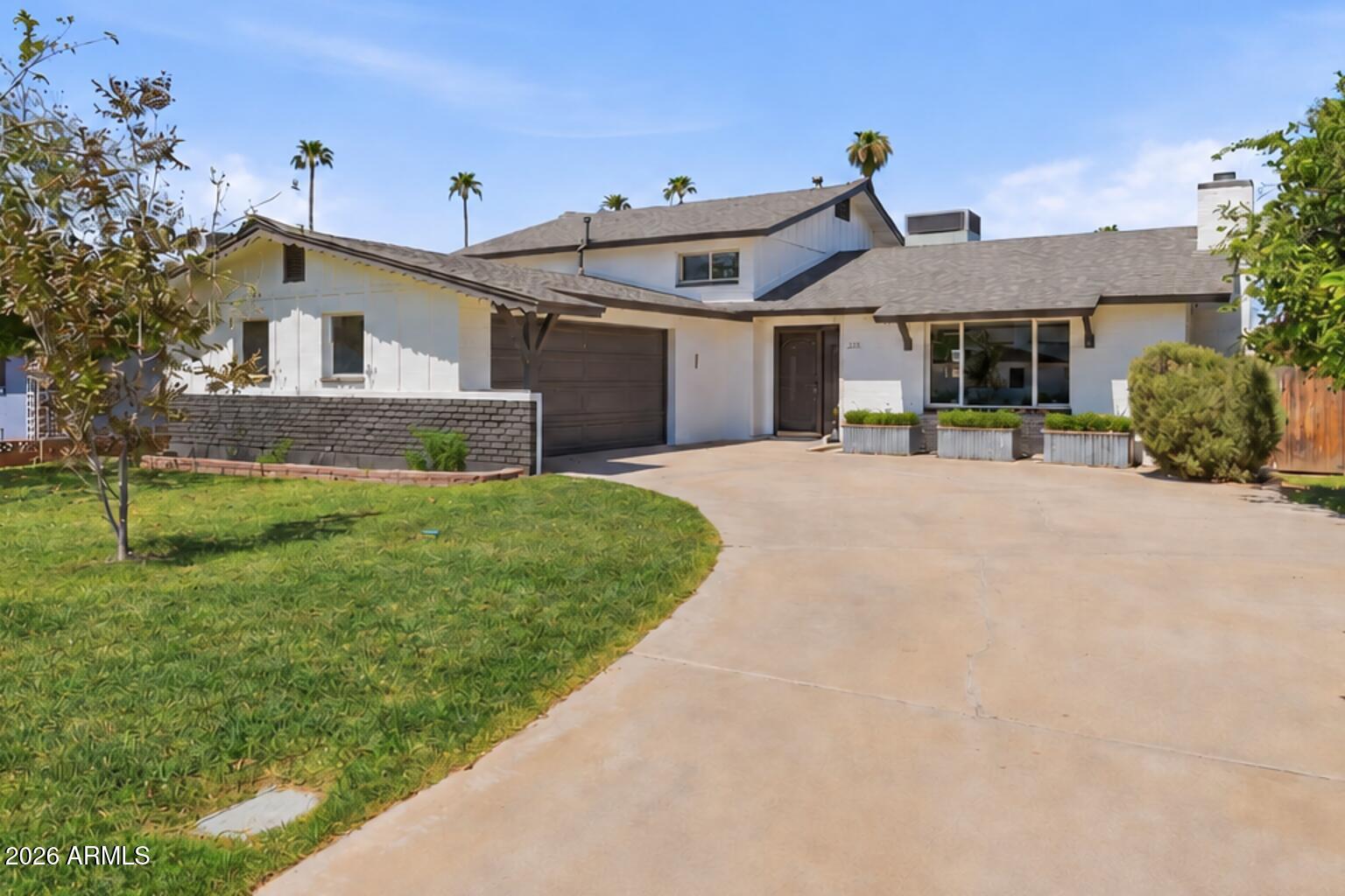 232 E ELLIS Drive, Tempe, AZ 85282