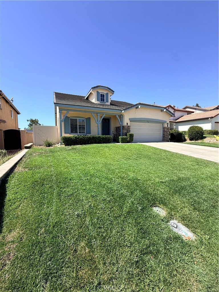42641 Hussar Court