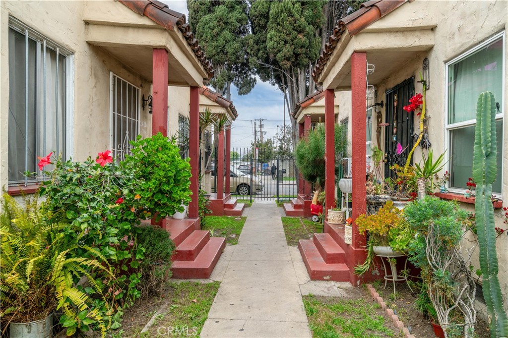 2626 Idell Street