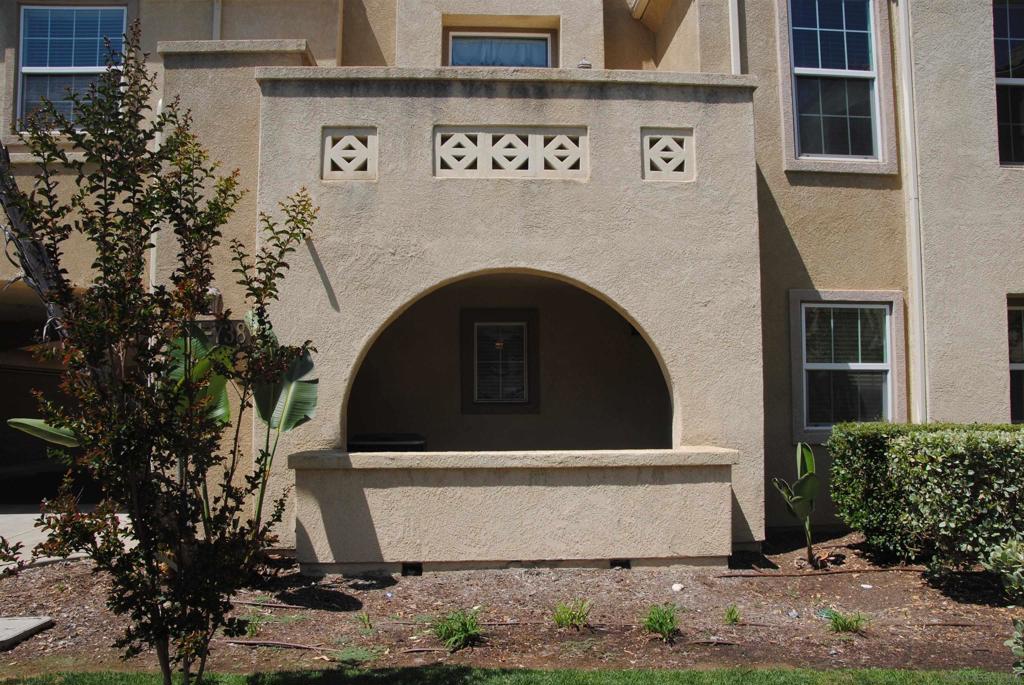 738 Hatfield
