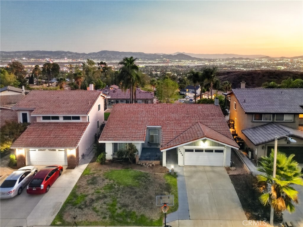 3044 Mountain Top