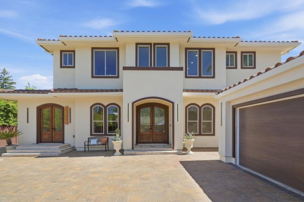 14302 Lora Drive