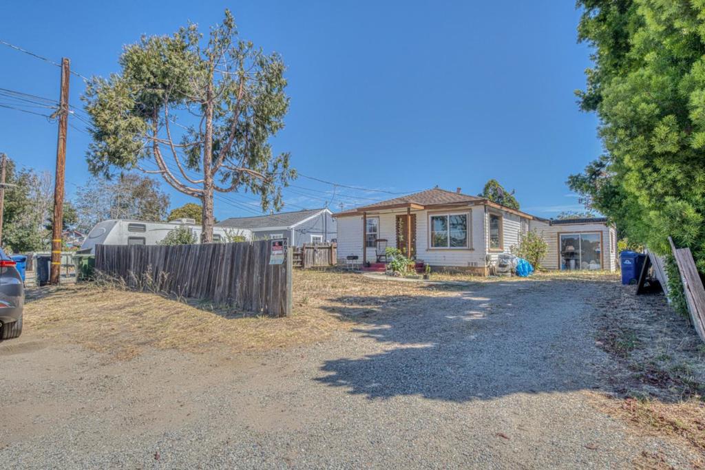266 Manfre Road
