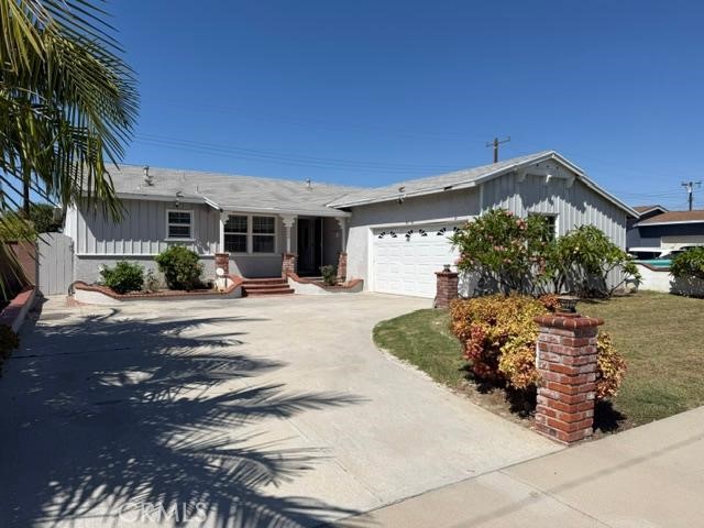 7849 La Habra