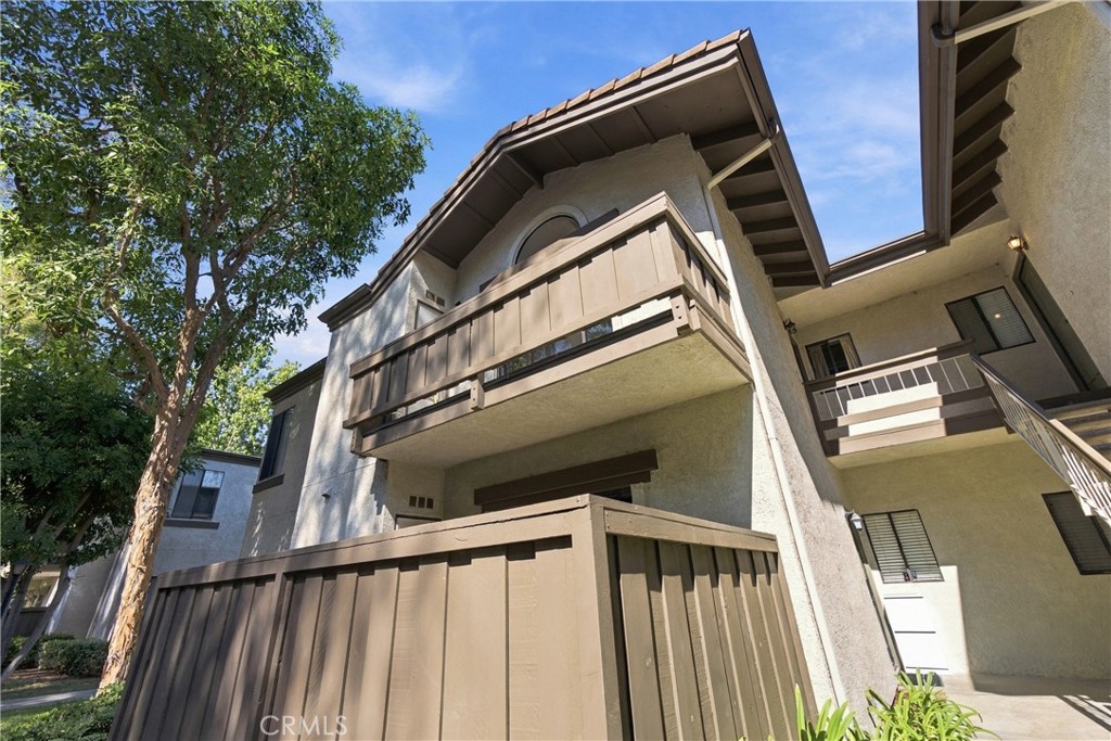 22719 Lakeway 402