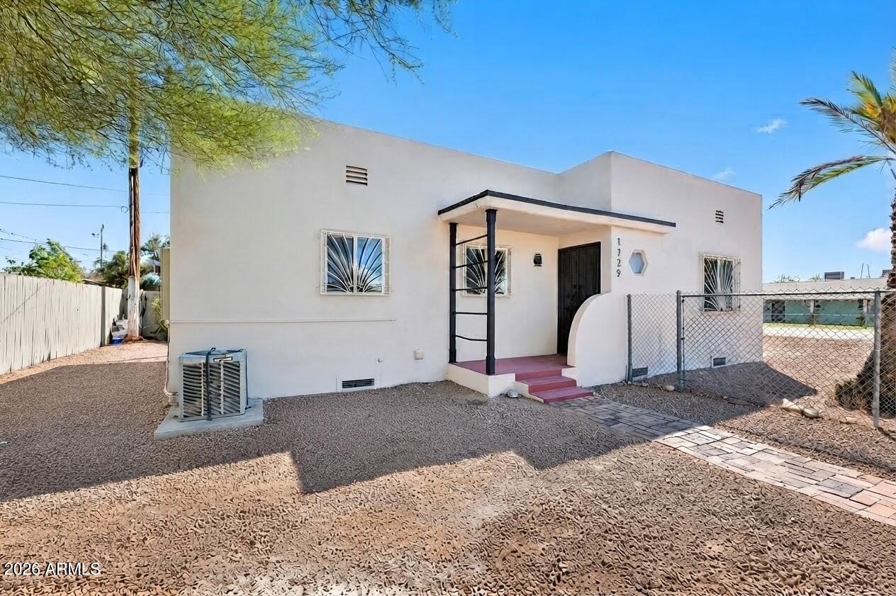 1729 E Moreland Street, Phoenix, AZ 85006