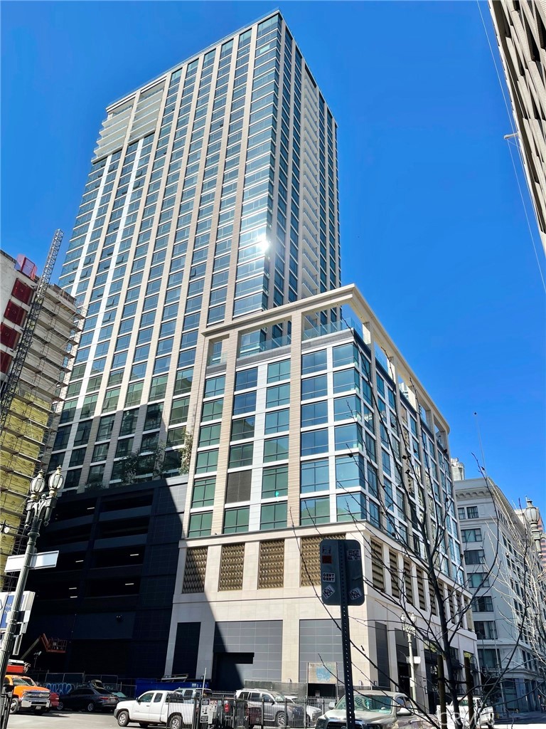 400 S Broadway 1010