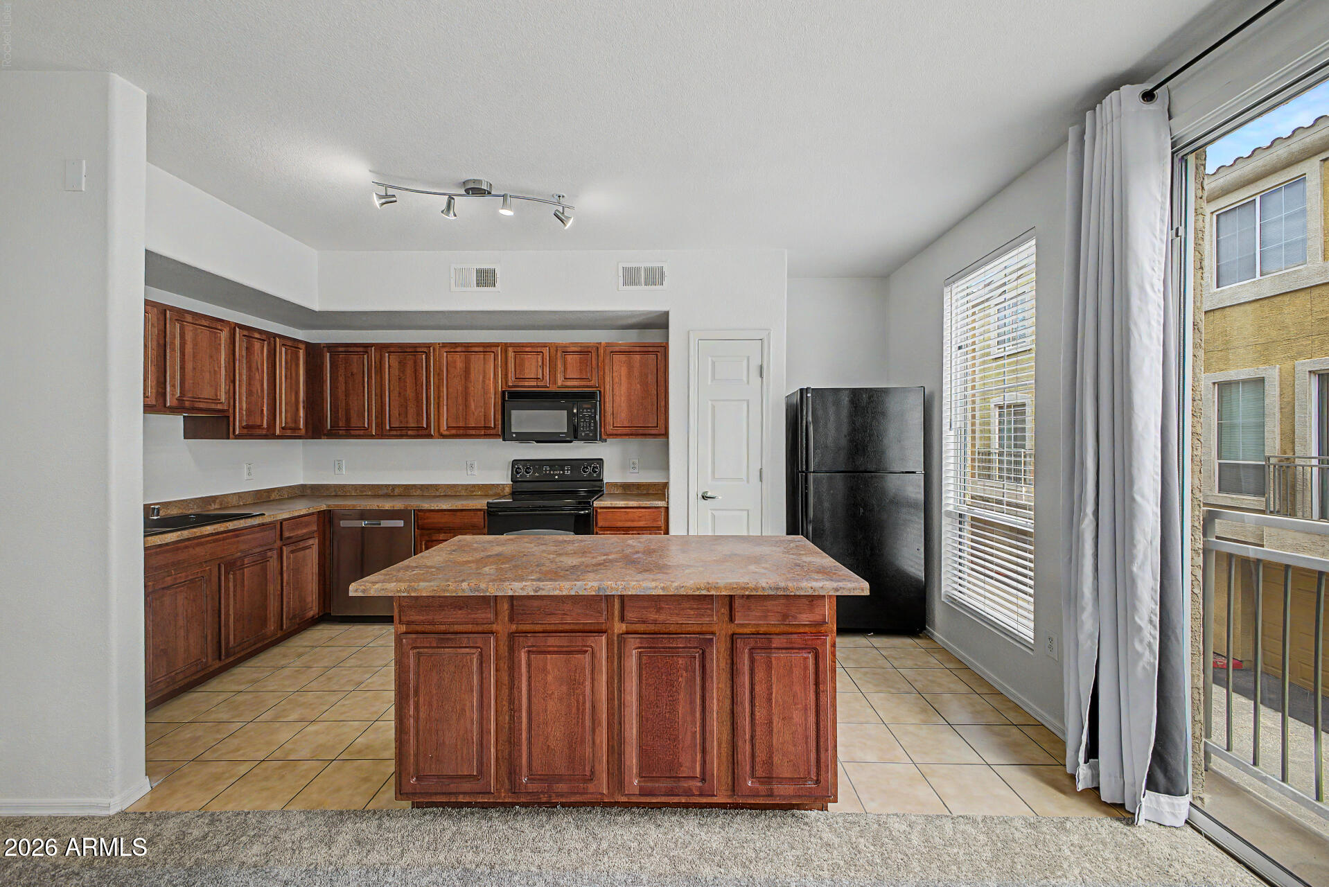 18250 N Cave Creek Road N 144, Phoenix, AZ 85032
