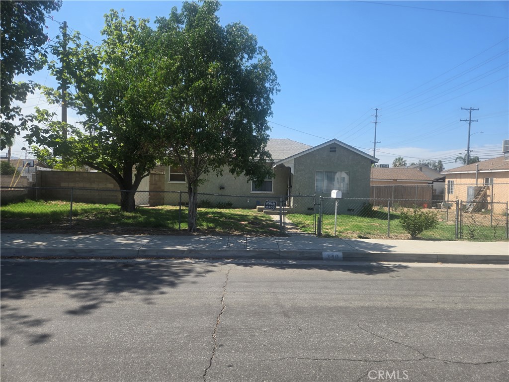 340 W Acacia
