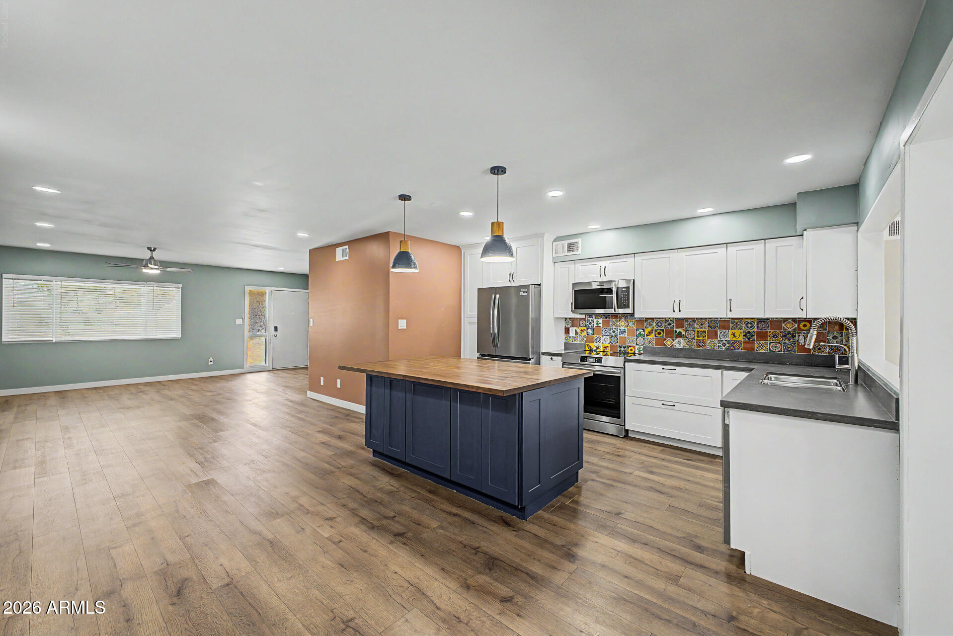 2182 E MINTON Drive, Tempe, AZ 85282