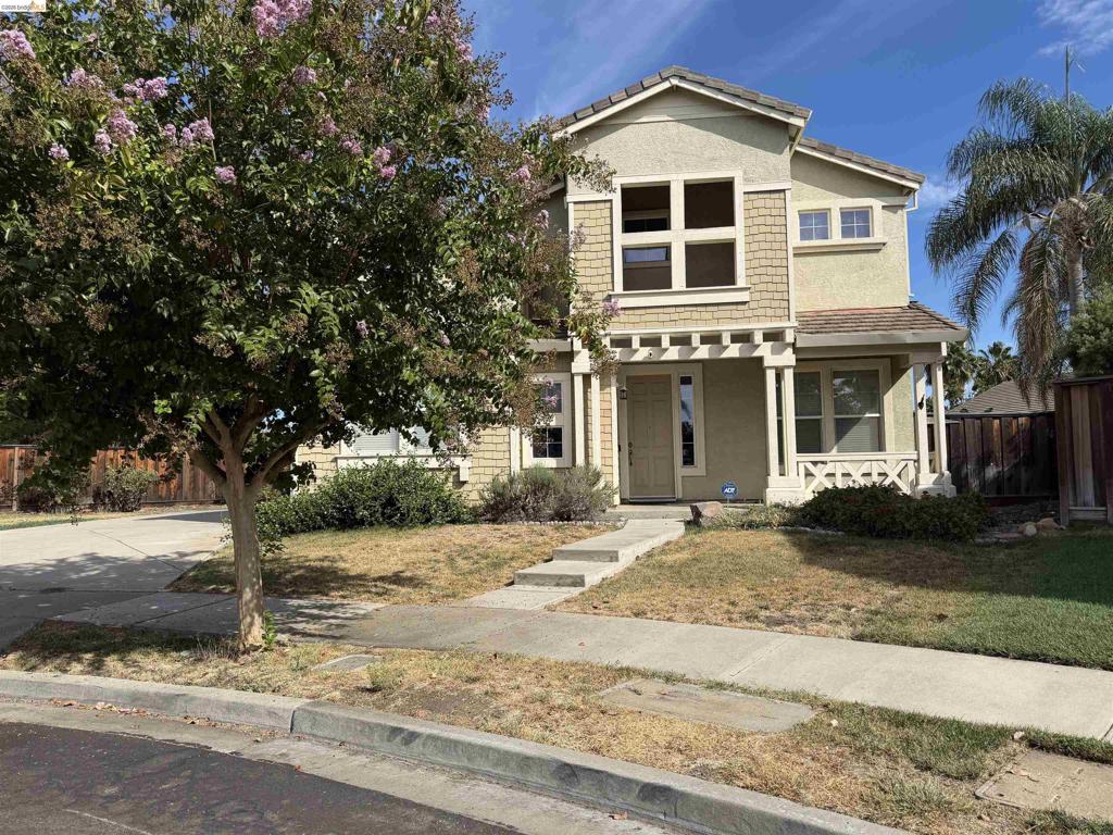 140 Treadwell Ct