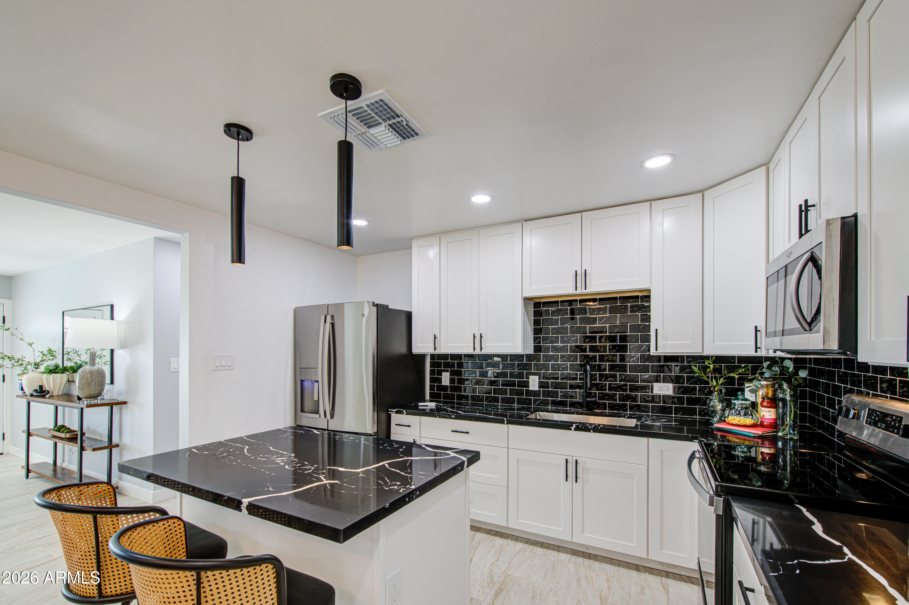 9043 N 16th Drive, Phoenix, AZ 85021