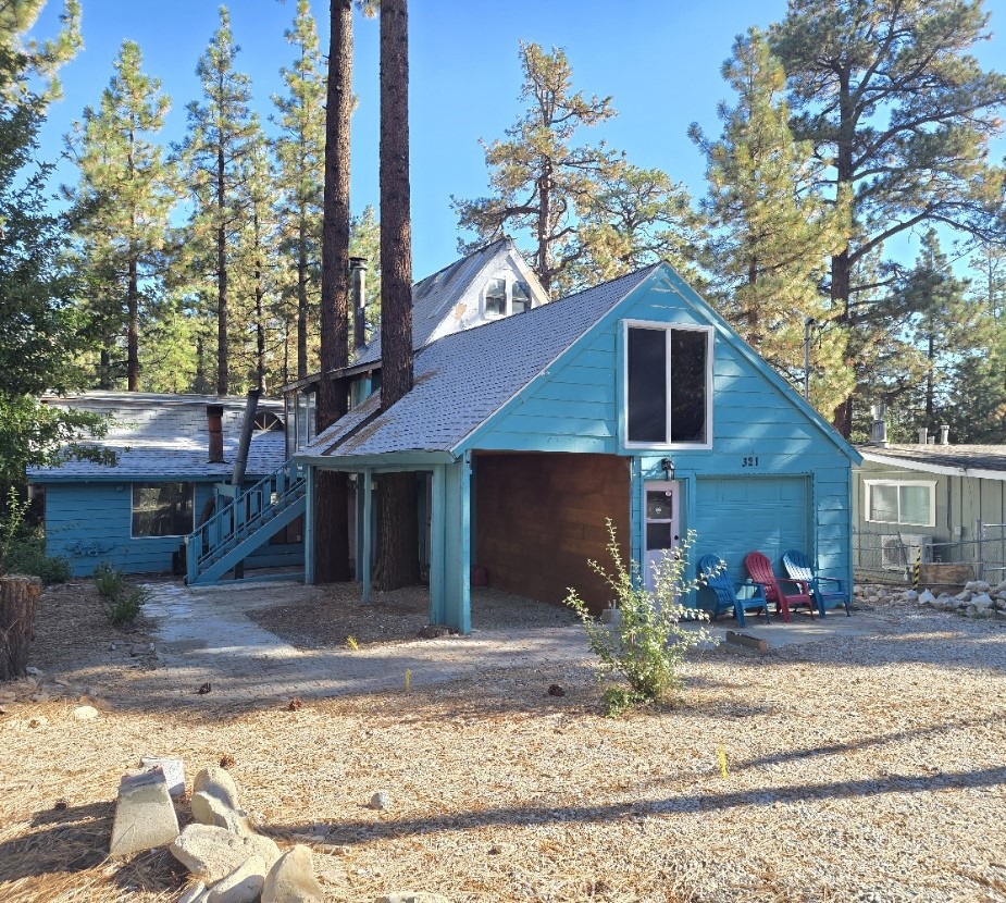 321 E Country Club