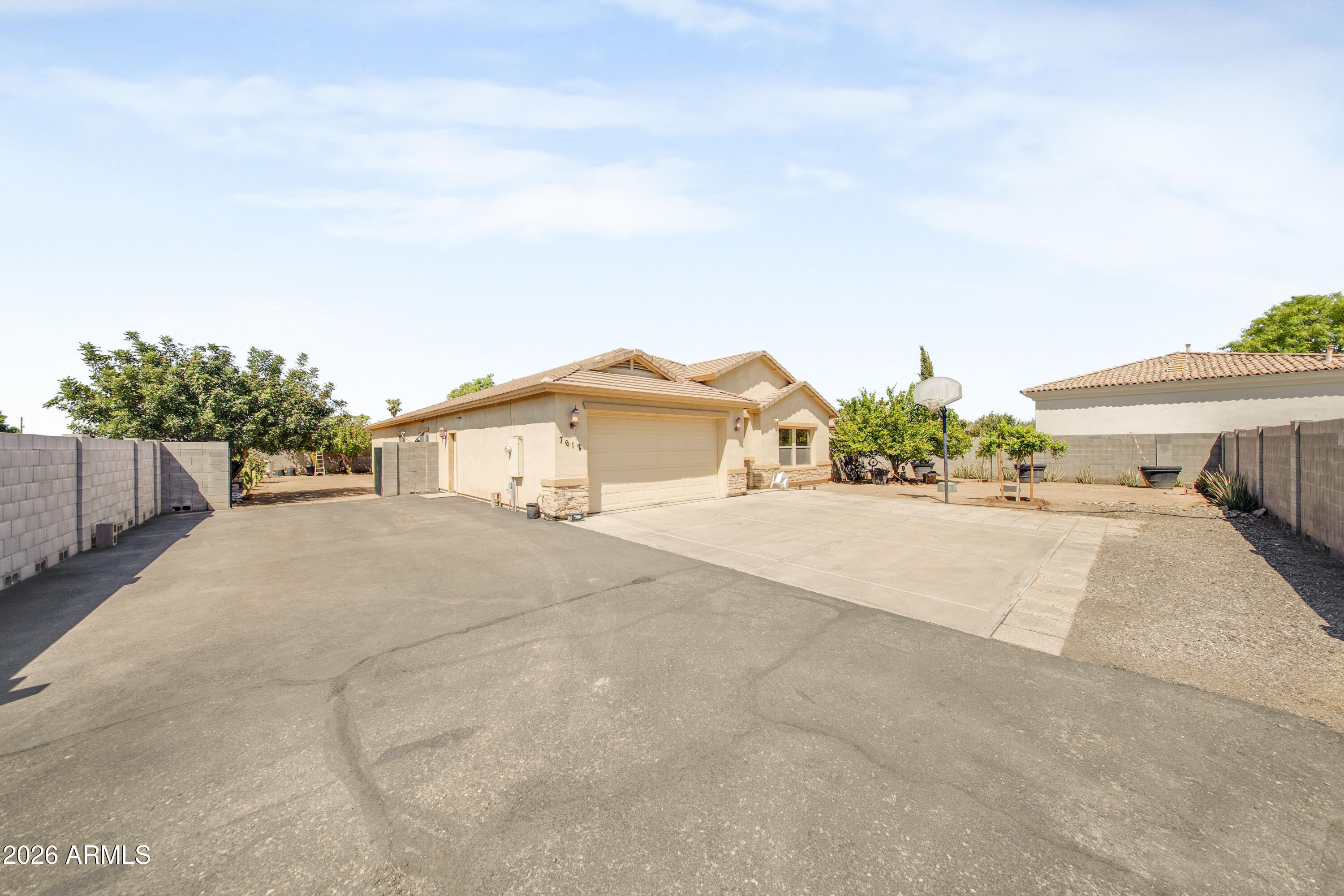 7612 N 81st Lane, Glendale, AZ 85303