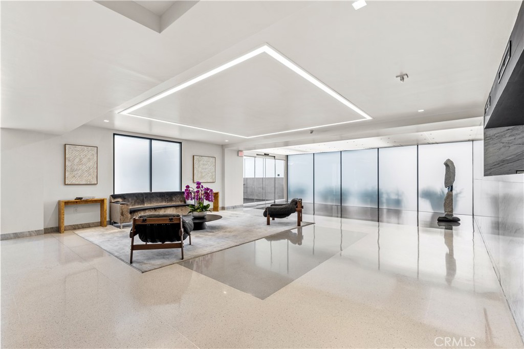 818 N Doheny 308