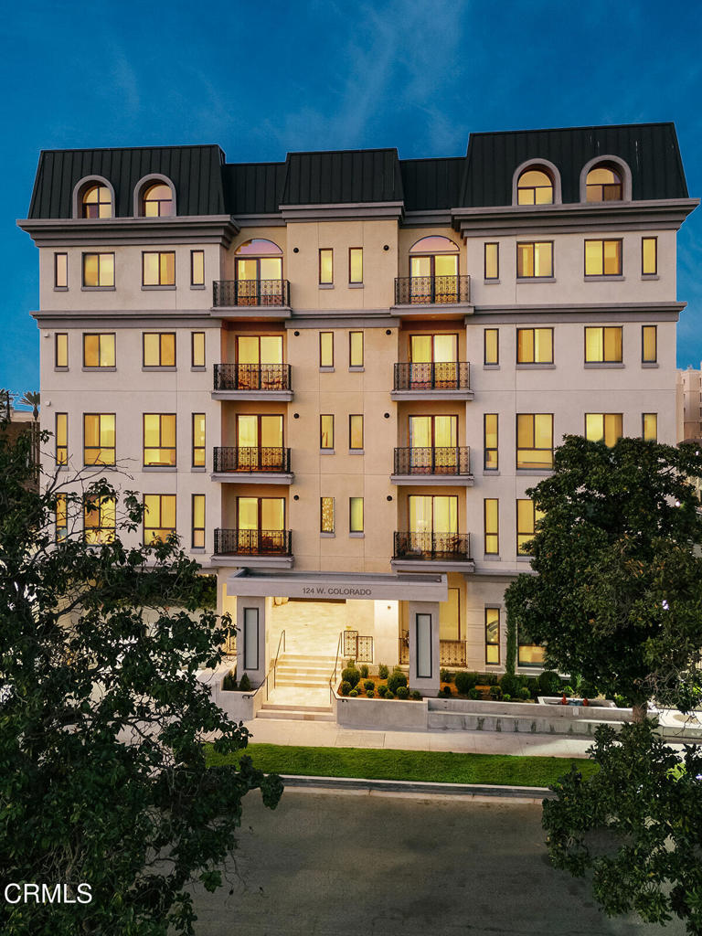 124 W Colorado Street 504