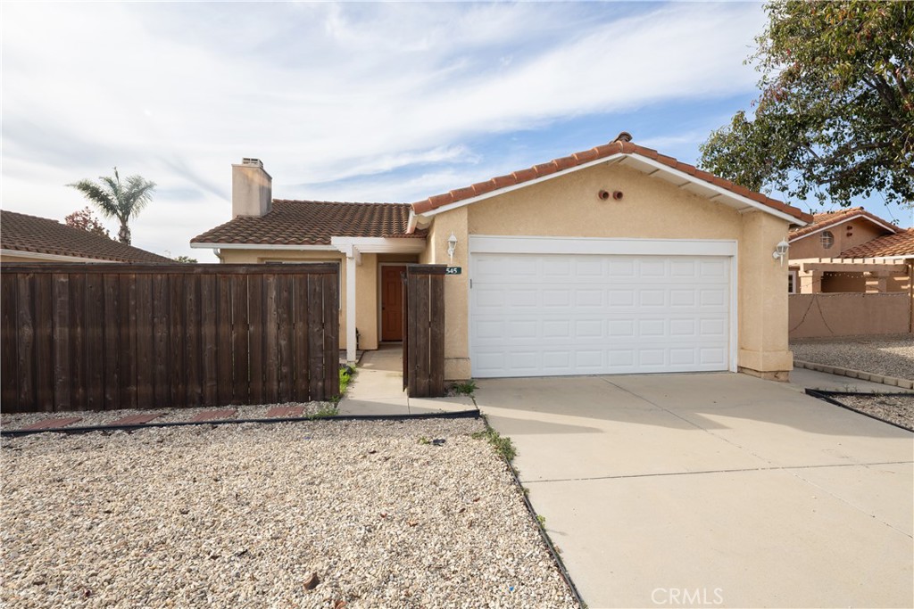 545 E Santa Cruz Court