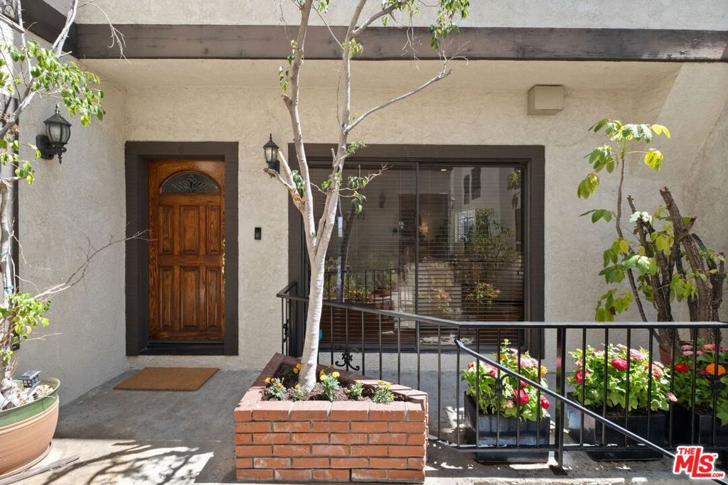 4338 Gentry Avenue 4
