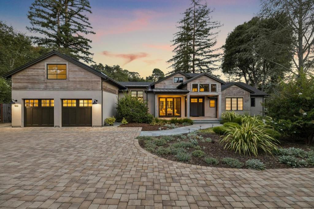 160 Fawn Lane