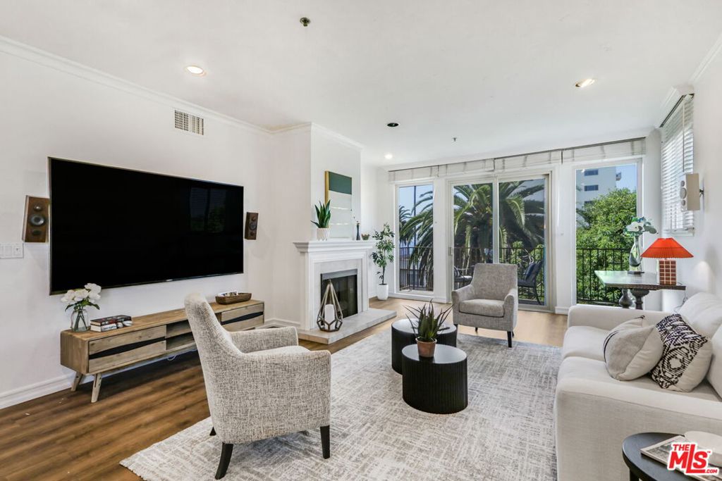 211 California Avenue 501