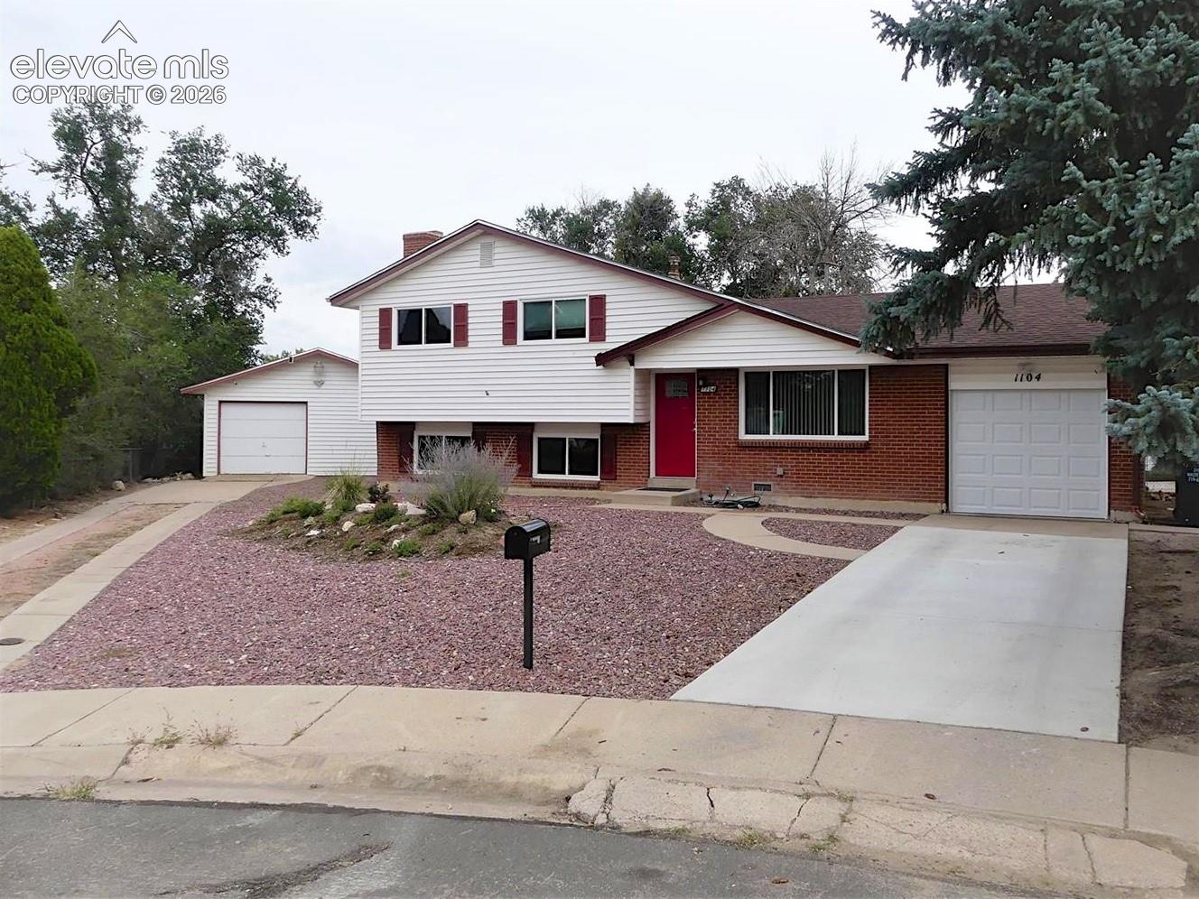1104 Yosemite Drive, Colorado Springs, CO, 80910 — assumable FHA mortgage at 4.00%