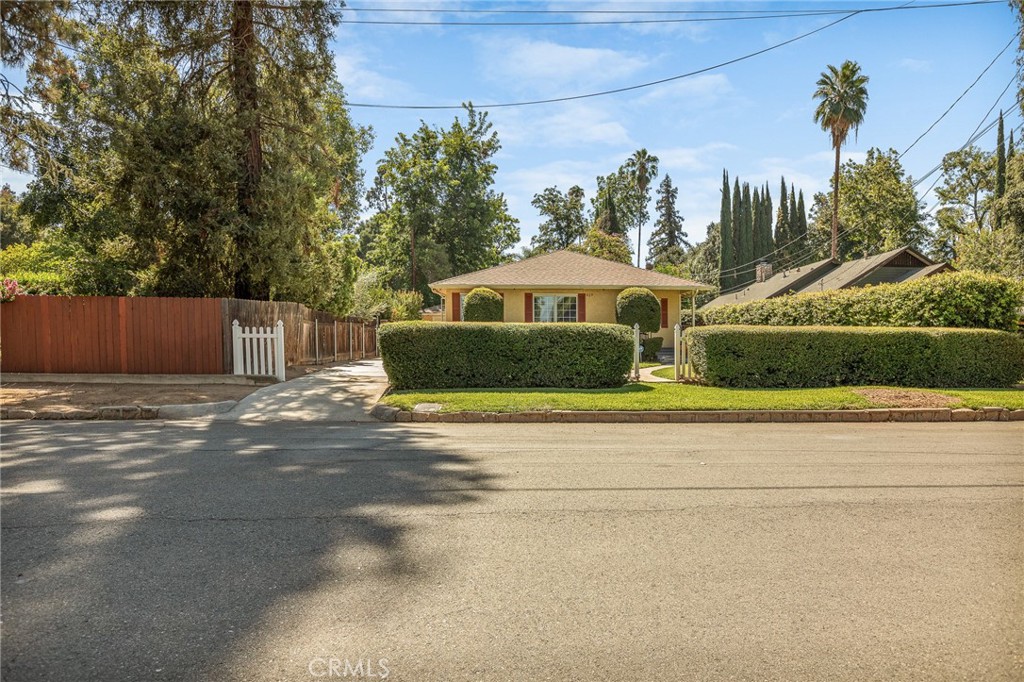 419 Walnut Avenue