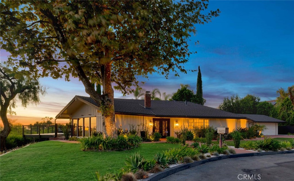 19422 Holiday Lane