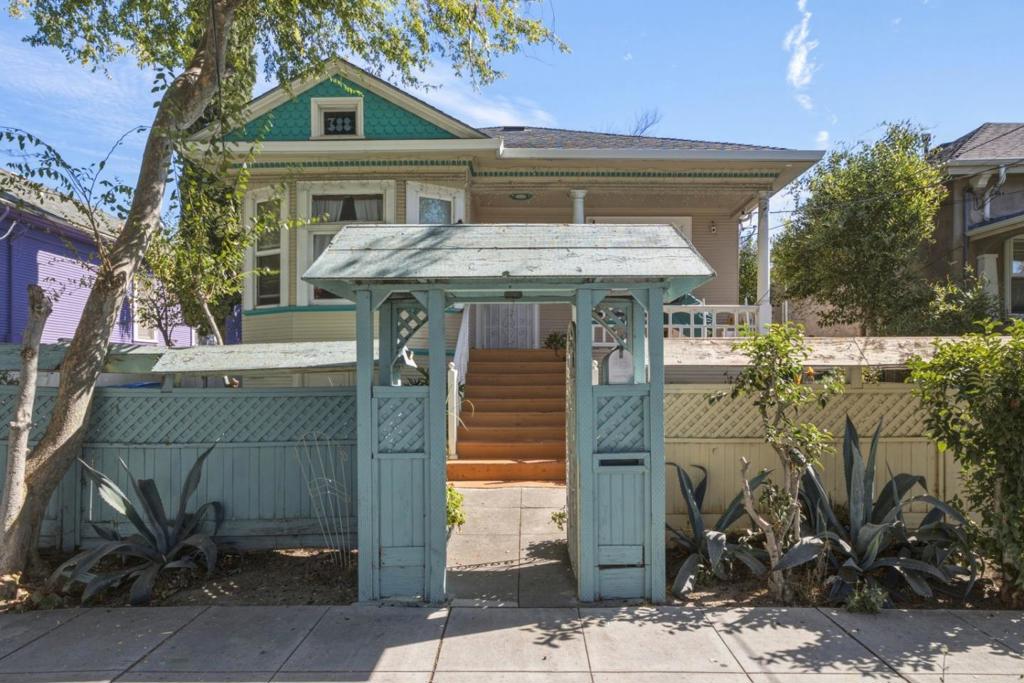 388 N 9th Street