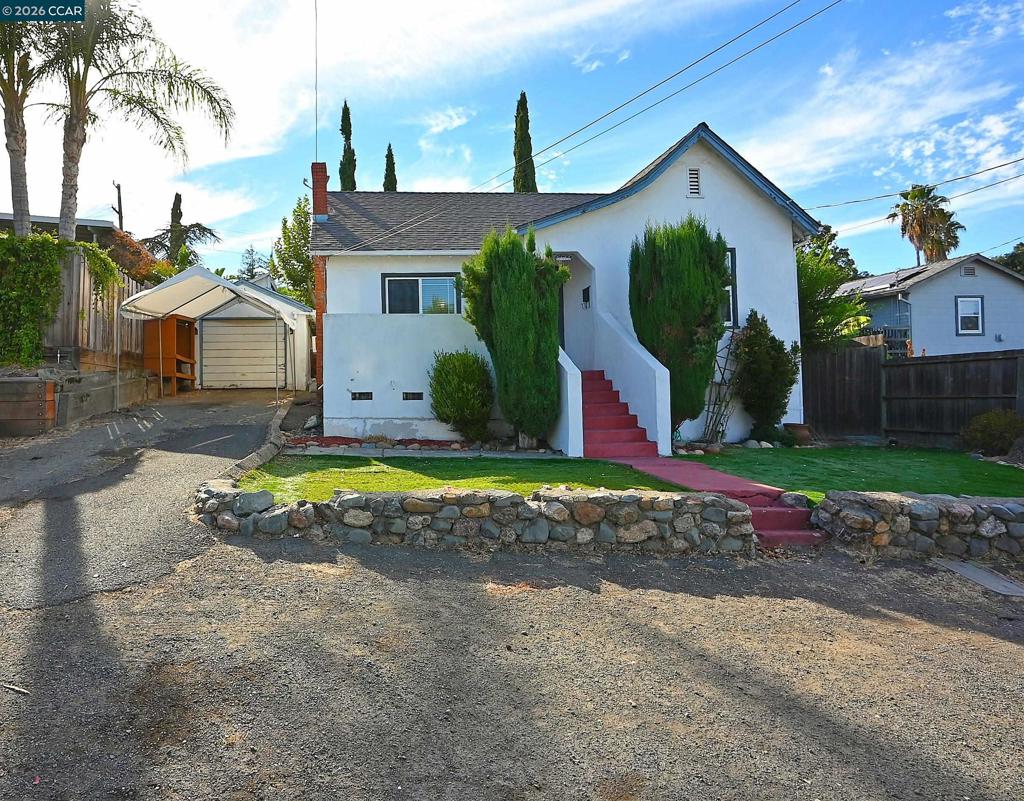 1035 Palm Ave