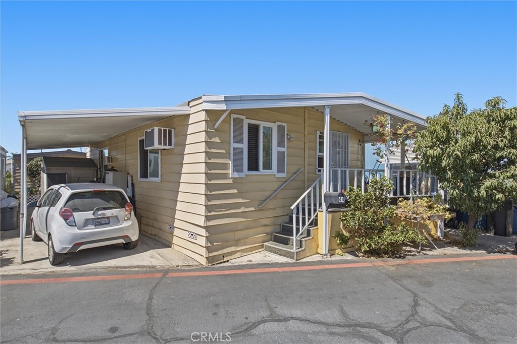 1850 W Orangethorpe Avenue W 44