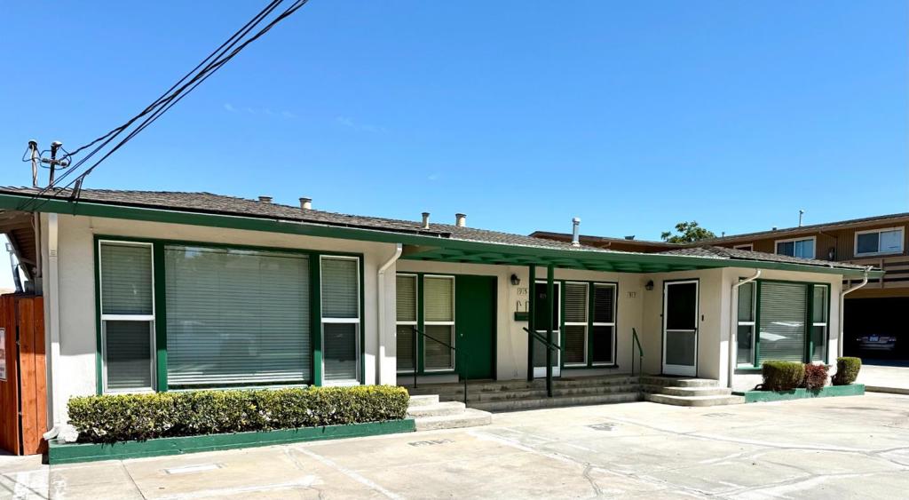 915 Padre Drive