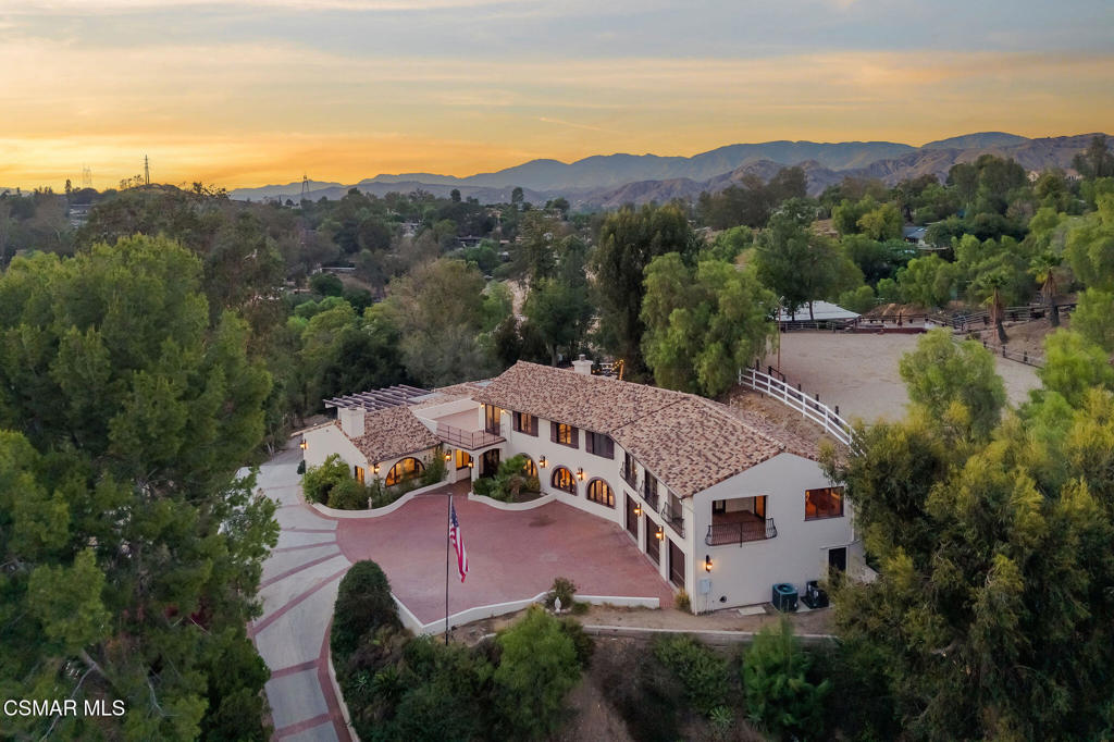 10165 La Canada Way