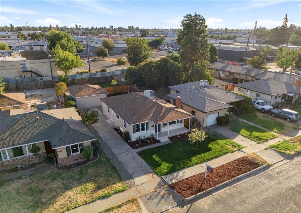 1438 W 19th