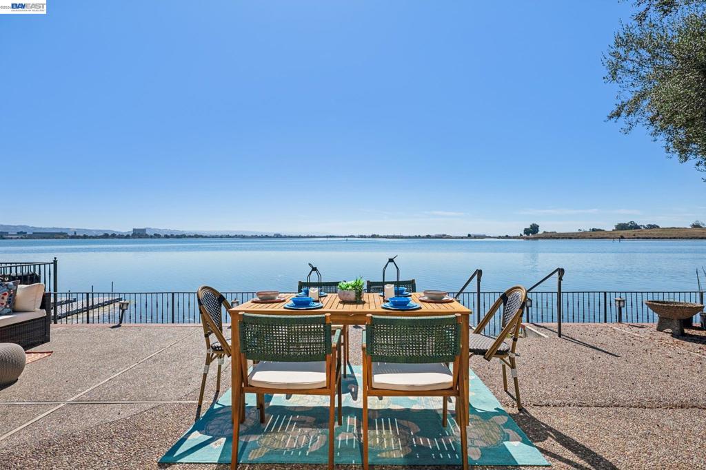 1312 Eastshore Dr